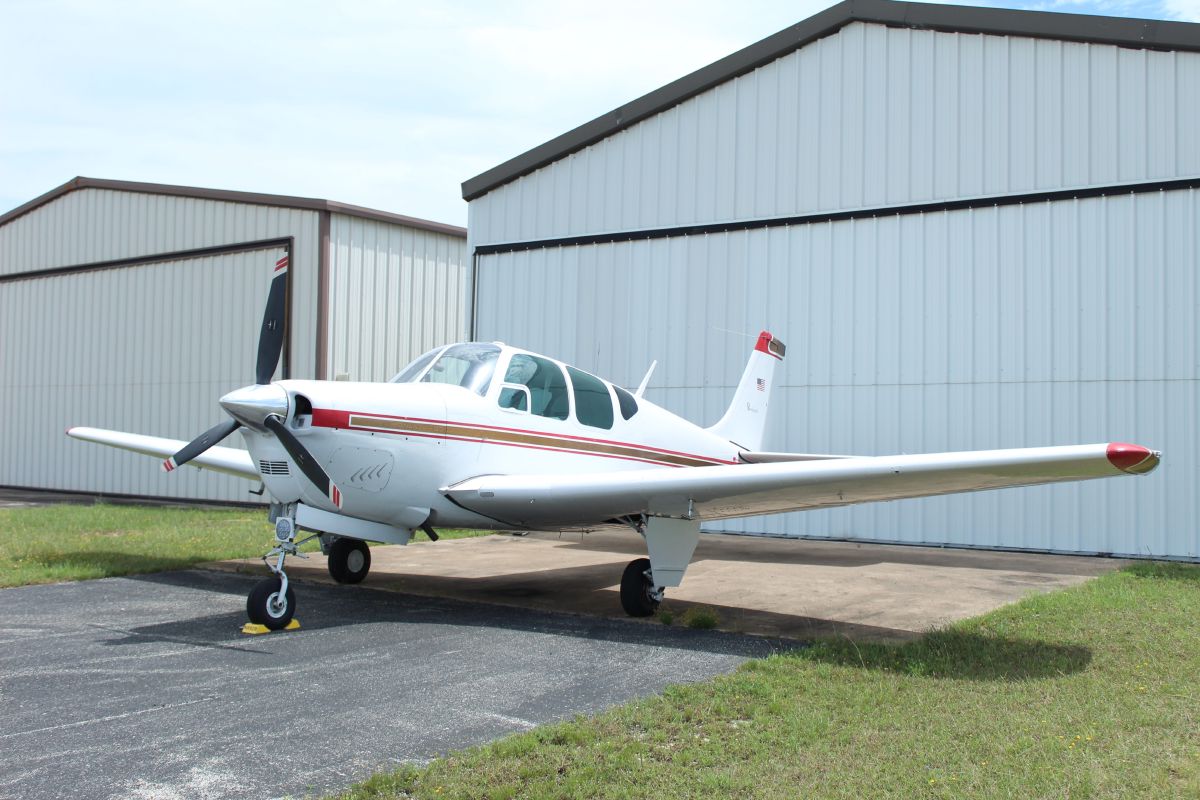 N892R Beechcraft Debonair